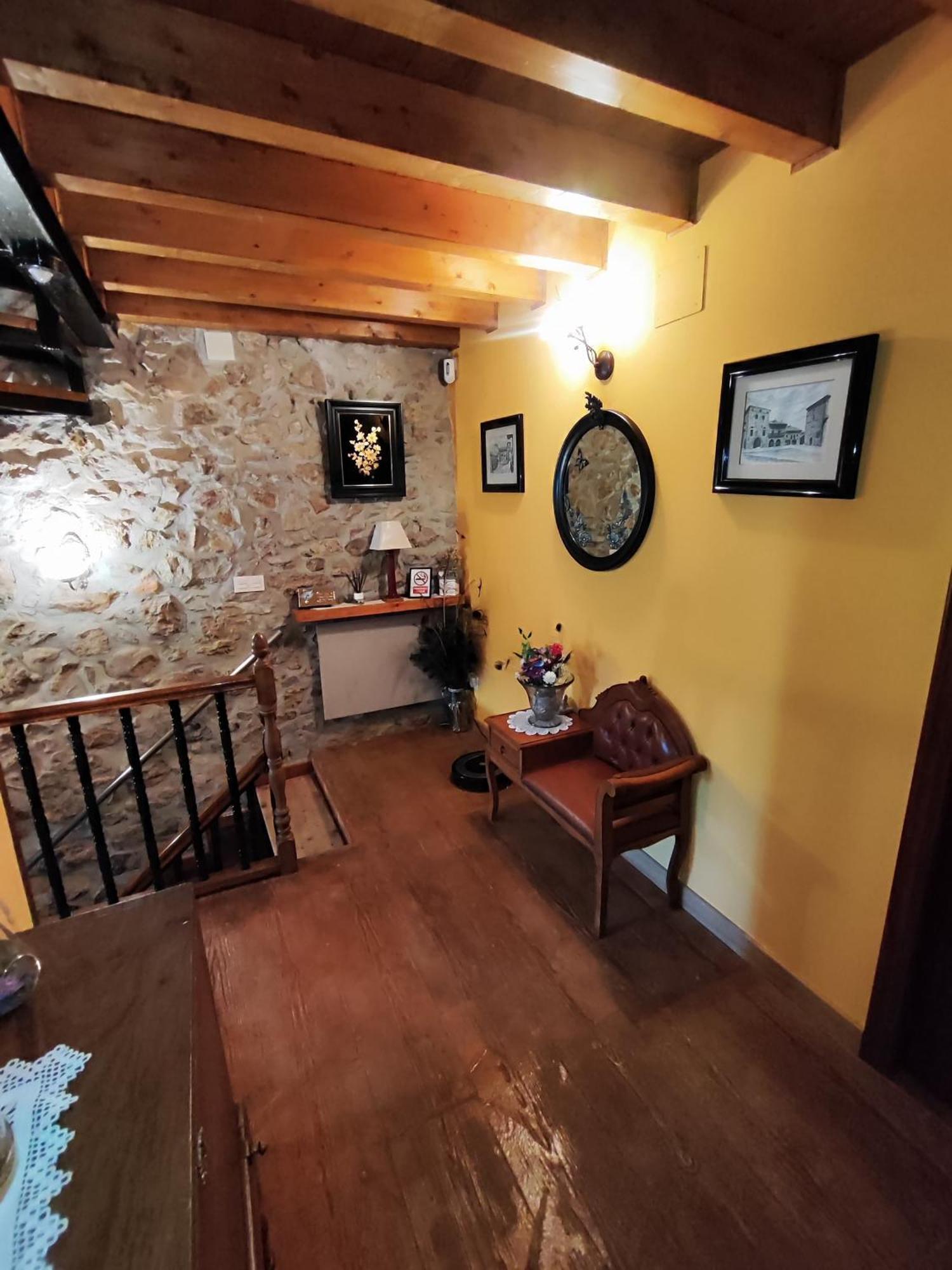 Pension Los Pasiegos Reocin ภายนอก รูปภาพ