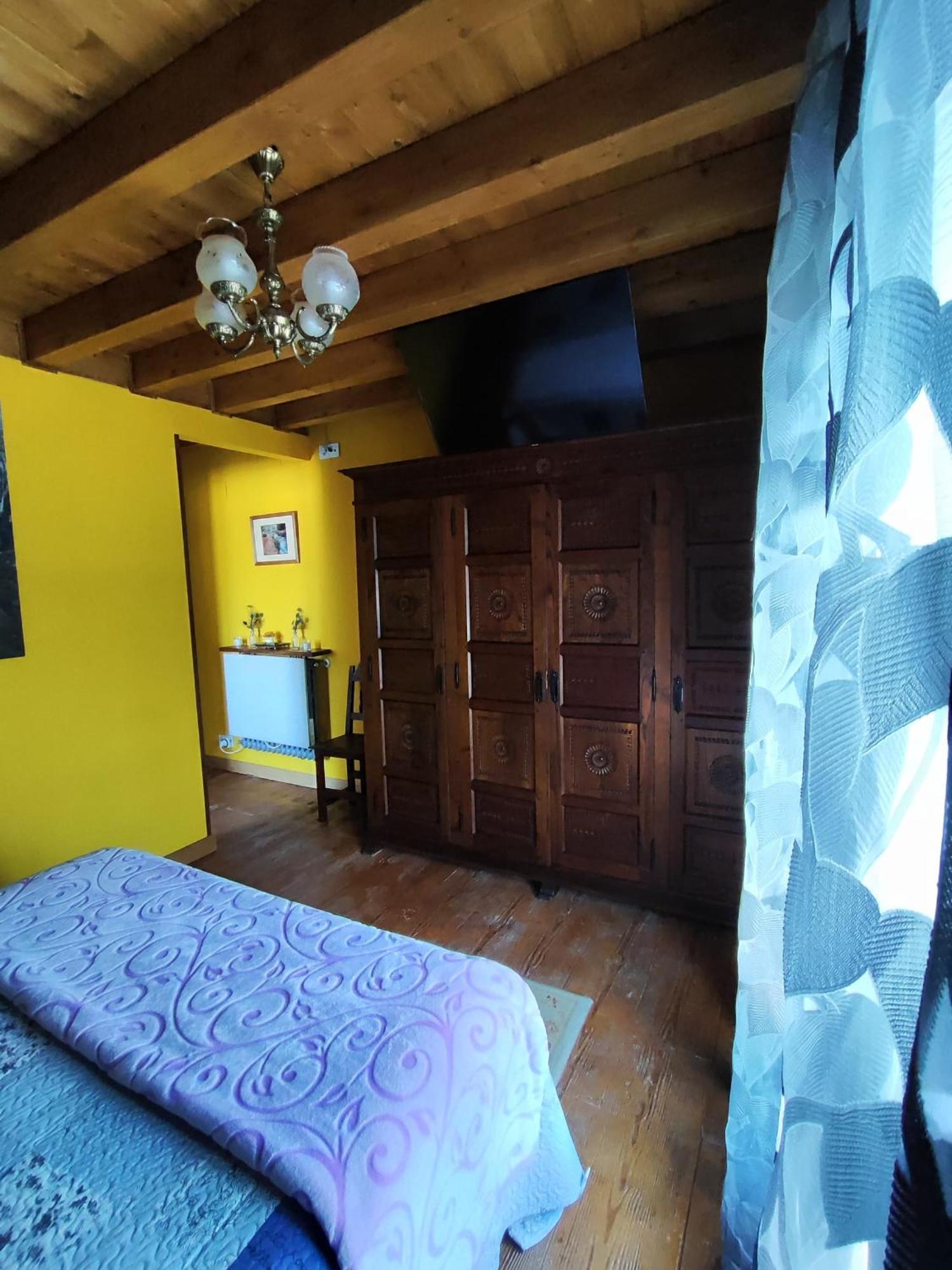 Pension Los Pasiegos Reocin ภายนอก รูปภาพ